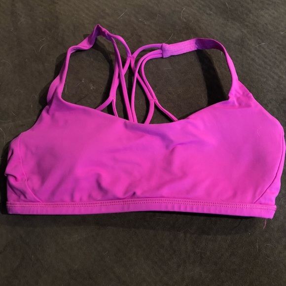 lululemon athletica Other - Lululemon free to be zen bra sz 6